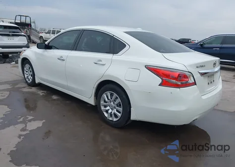2015 Nissan Altima 2.5 S from USA, damaged, VIN 1N4AL3AP7FN375037